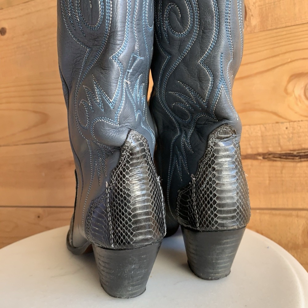 VTG Acme Women's Cowboy Western Boots 8N Snake 70s Grey Blue Stitch *Wear* - Picture 7 of 10